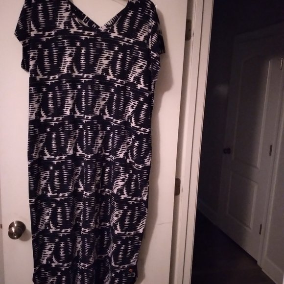 Women's Lane Bryant Black and White Dress - Picture 3 of 3
